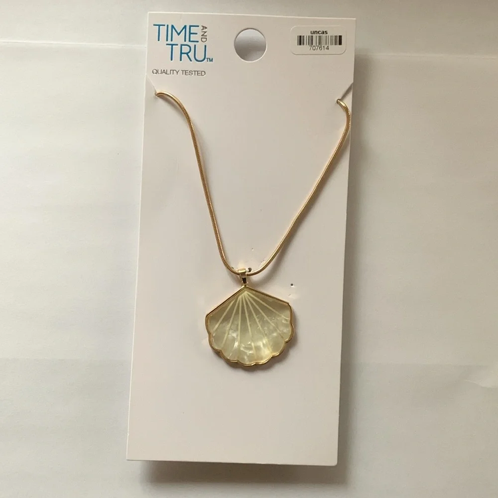 Time and Tru Necklace Bundle